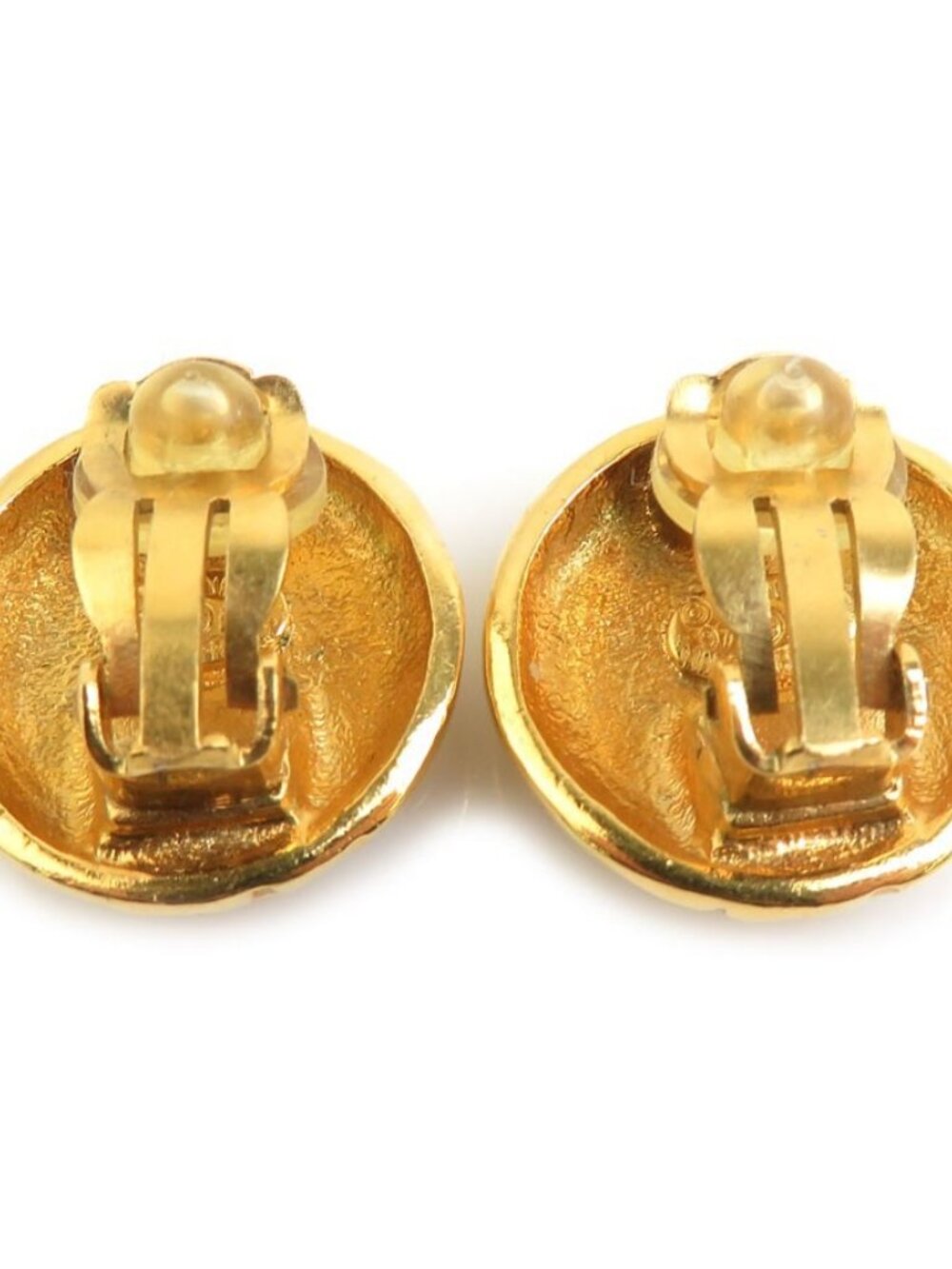 CHANEL Vintage CC Logo Clip on Earrings Gold Metal - Picture 4 of 7